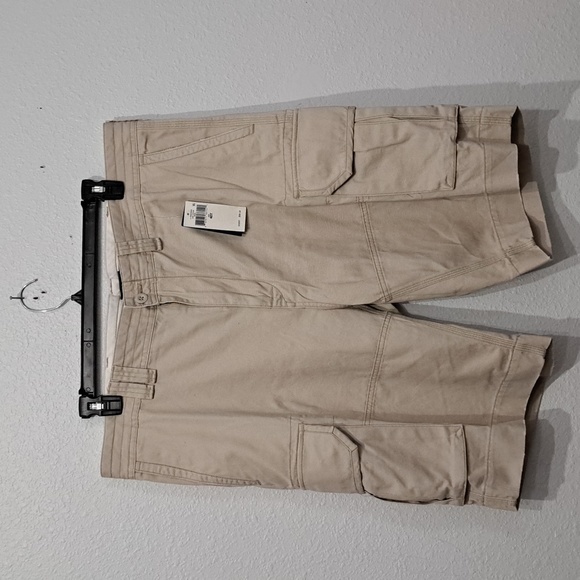 Polo Ralph LaurenGellar 10.25" Inseam Cargo Shorts - Picture 4 of 11